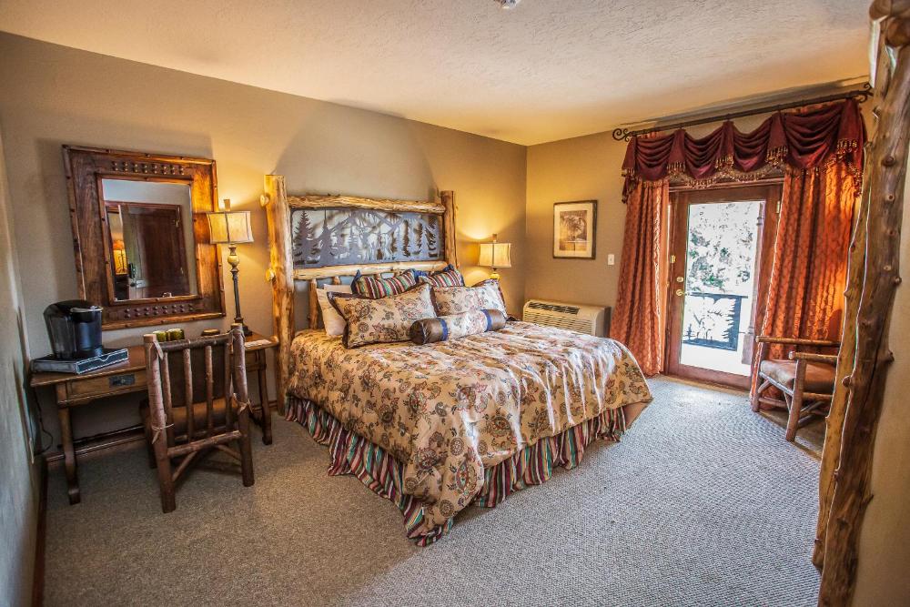 King Suite interior